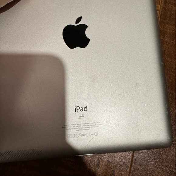 iPad - Picture 2 of 2